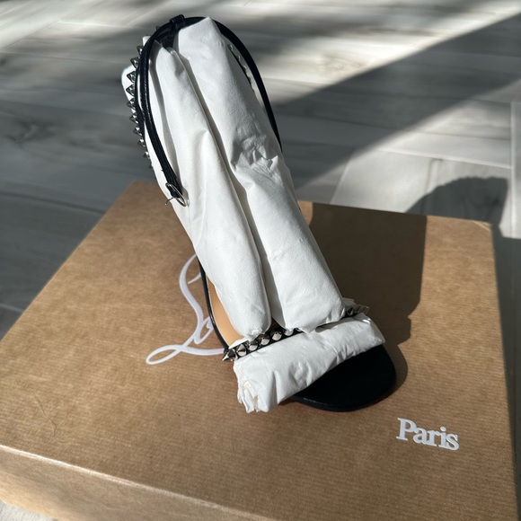 Christian Louboutin So Me 100 Leather Heel (37) - Picture 7 of 15